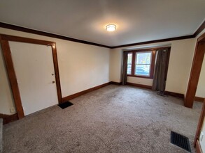 4 Wyand Crescent in Rochester, NY - Building Photo - Building Photo