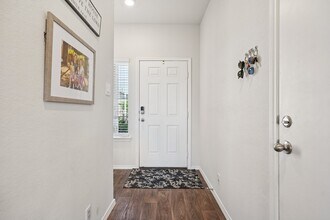 1242 Yellow Warbler Run in San Antonio, TX - Building Photo - Building Photo