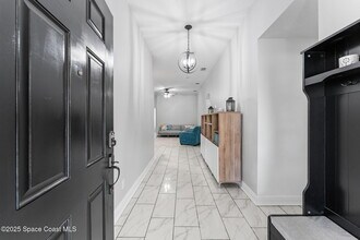 301 Wishing Well Cir SW in Palm Bay, FL - Building Photo - Building Photo