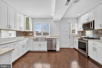 2218 16th St NE in Washington, DC - Building Photo - Building Photo