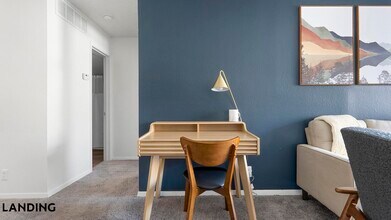 1071 Clayton Ln, Unit M1323 in Austin, TX - Foto de edificio - Building Photo