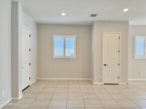 337 W Glacier Bay Dr in Queen Creek, AZ - Building Photo - Building Photo