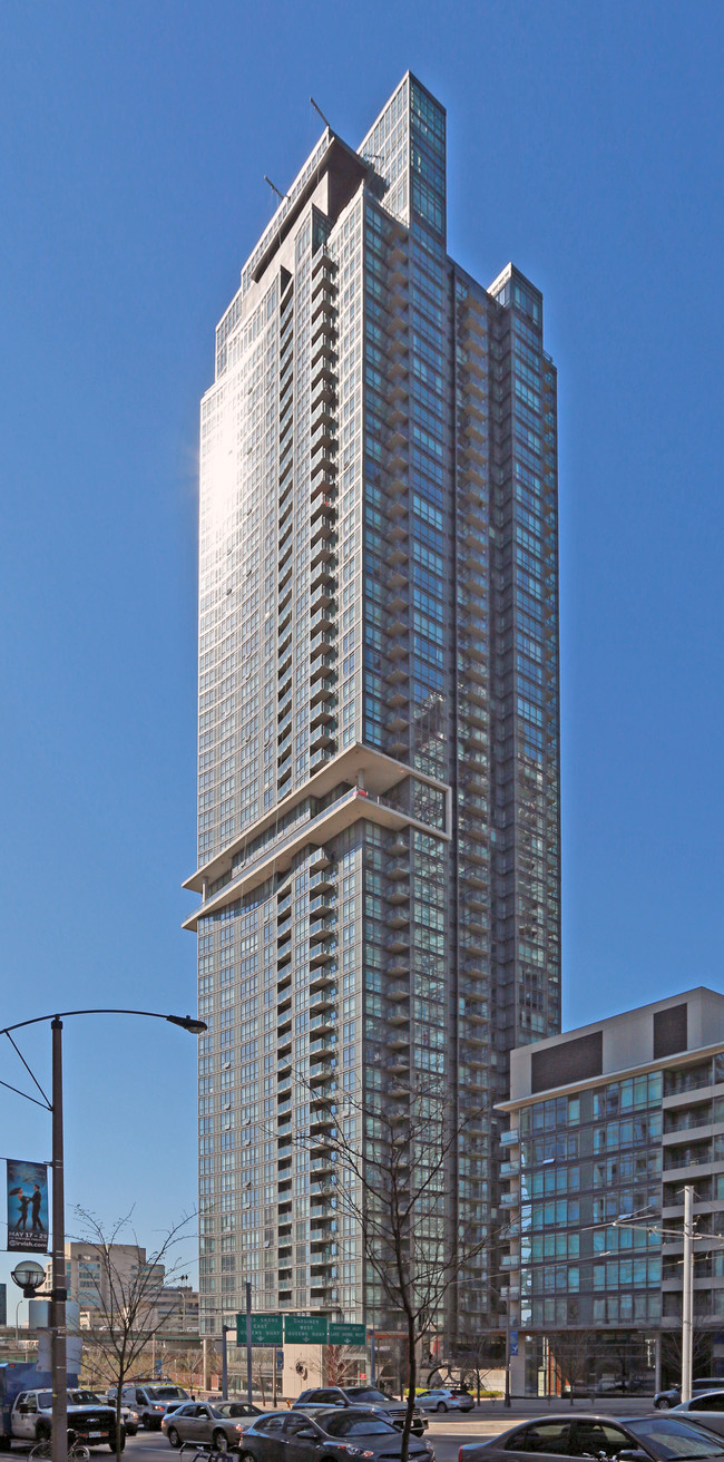 West One in Toronto, ON - Building Photo - Building Photo