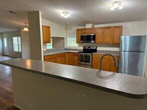 35643 Clinton Ave in Dade City, FL - Building Photo - Building Photo