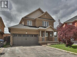 21 Milkweed Crescent in Brampton, ON - Building Photo - Building Photo