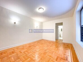 106 Fort Washington Ave in New York, NY - Building Photo - Building Photo