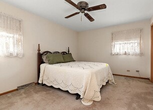 275 Tahoe Dr in Chicago Heights, IL - Building Photo - Building Photo