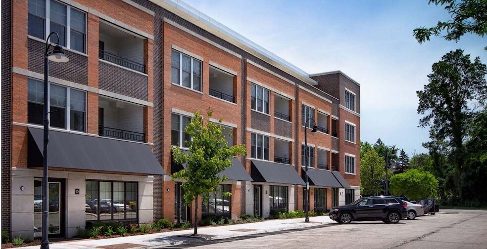 229 Park Ave, Unit 314 in Clarendon Hills, IL - Building Photo