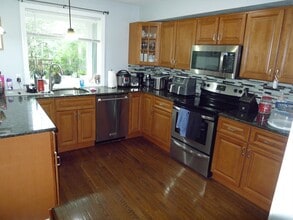 89 Brookdale Cir in Shrewsbury, MA - Building Photo - Building Photo