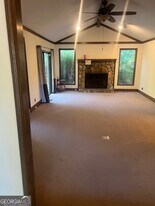 110 Lake Terrace Ct in Carrollton, GA - Building Photo - Building Photo