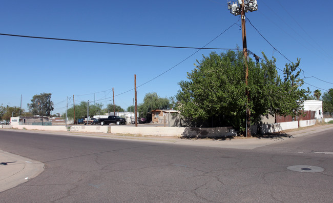 Rancho Hermosa Trailer Park - 30 Space in Phoenix, AZ - Foto de edificio - Building Photo