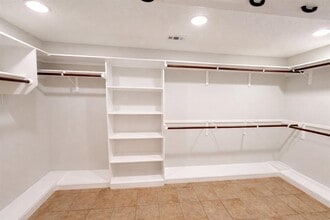 4500 Woodmoor Cir in Austin, TX - Building Photo - Building Photo