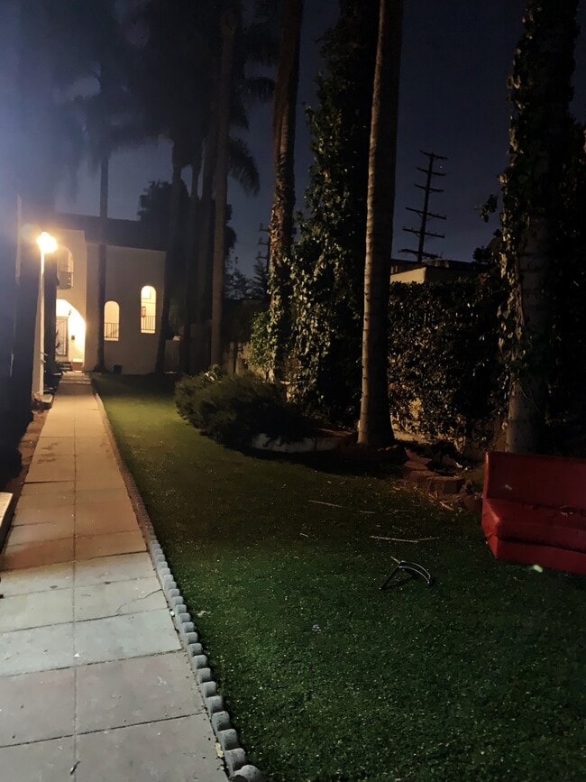 806 N Poinsettia Pl, Unit 808