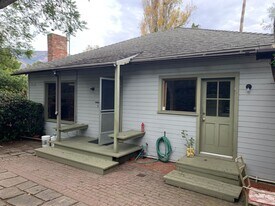 870 Clark Rd in Santa Barbara, CA - Building Photo