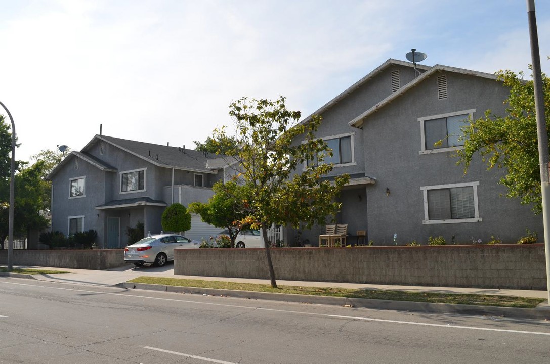 410 N Oak Ave in Pasadena, CA - Foto de edificio