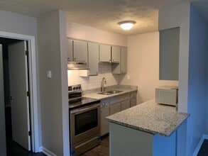 146 Kentucky Ave in Lexington, KY - Building Photo - Building Photo