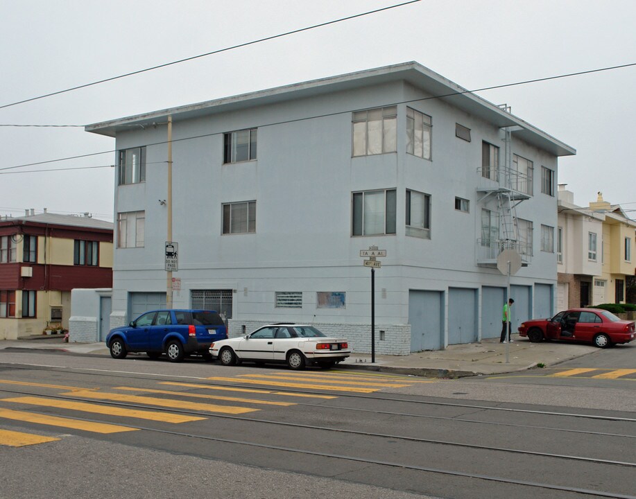 3100 Taraval St in San Francisco, CA - Foto de edificio