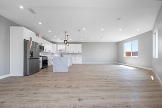 182 S 66th St in San Diego, CA - Building Photo - Building Photo