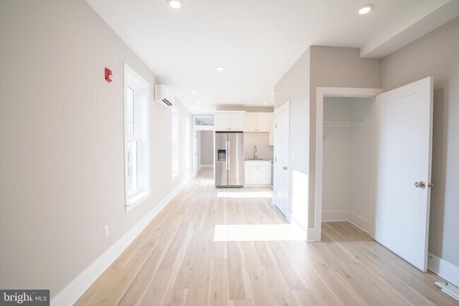 720 N Preston St-Unit -UNIT 3R in Philadelphia, PA - Building Photo - Building Photo