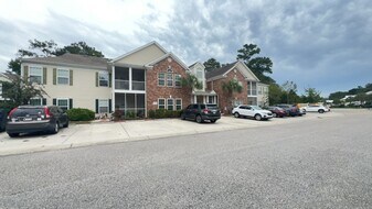 103 Crane Dr in Pawleys Island, SC - Building Photo