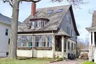 1018 Oakwood Ave in Wilmette, IL - Building Photo