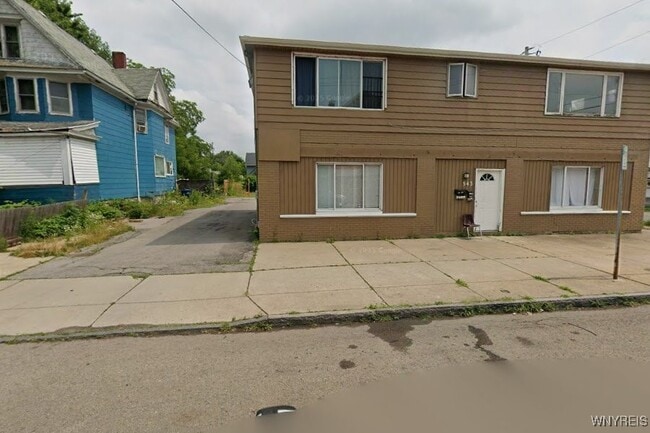 property at 543 Ontario St