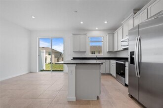 1141 Seaside Mist Trl in Kissimmee, FL - Building Photo - Building Photo