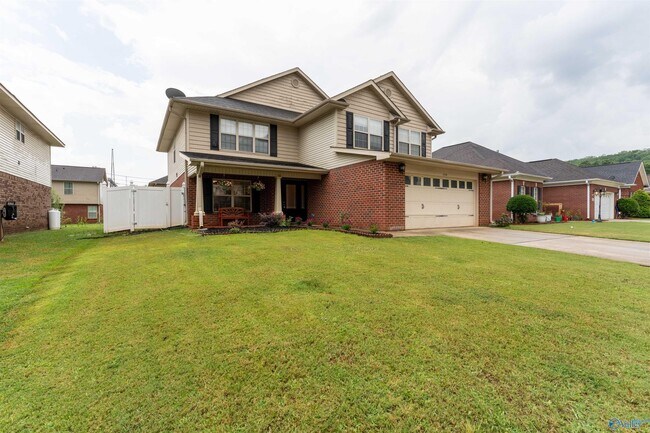 2524 Oak Pl Dr SE in Huntsville, AL - Building Photo - Building Photo