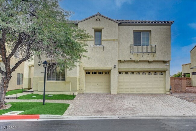 8125 Chestnut Hollow Ave in Las Vegas, NV - Building Photo - Building Photo