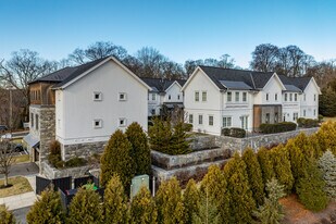 1135 Post Rd E in Westport, CT - Building Photo