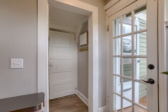 832 E 72nd St in Kansas City, MO - Building Photo - Building Photo