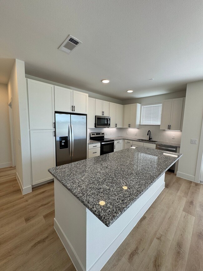 2343 Portman Ave, Unit 4107 in Fort Worth, TX - Foto de edificio - Building Photo