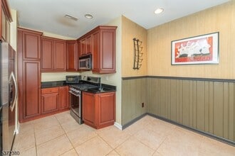 23 Taft Ln in Morristown, NJ - Building Photo - Building Photo