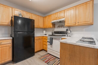 Nichols Meadows in Louisville, KY - Building Photo - Interior Photo