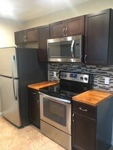 428 SW Murphy Rd in Burleson, TX - Building Photo - Building Photo