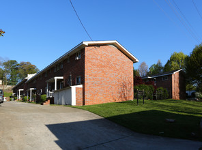 North Avenue Apartments in Atlanta, GA - Building Photo - Building Photo