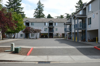 Cansler Village Apartments in Portland, OR - Building Photo - Building Photo