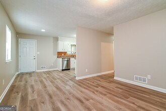 889 Ralph Rd SE in Conyers, GA - Building Photo - Building Photo