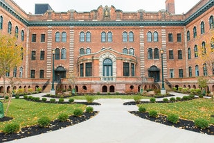 300 Alexander Apartments