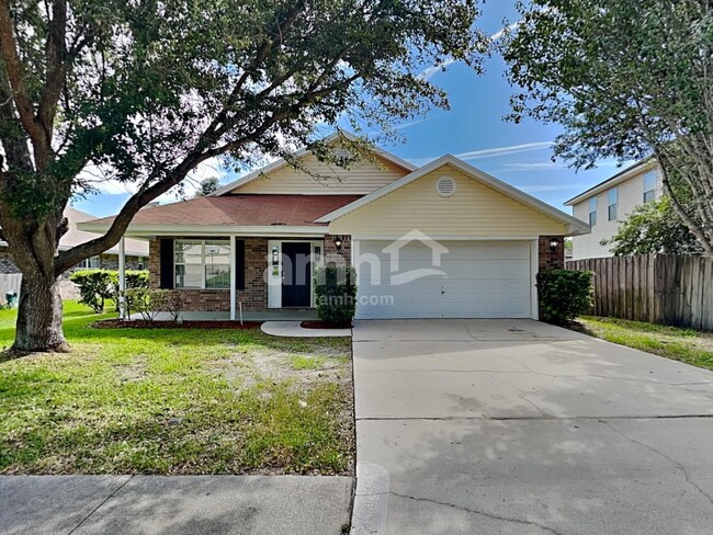 2671 Fernleaf Dr in Green Cove Springs, FL - Foto de edificio - Building Photo