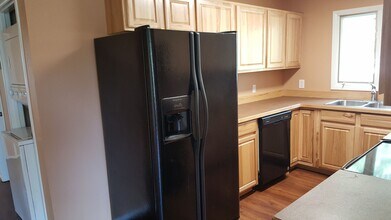 216 Hemlock St N in Manhattan, MT - Building Photo - Building Photo