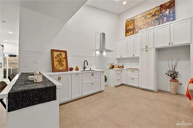 2625 Warbler Ave in McAllen, TX - Building Photo - Building Photo