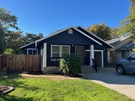 3216 San Carlos Wy in Sacramento, CA - Building Photo