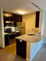 6400 Christie Ave, Unit 2119 in Emeryville, CA - Building Photo