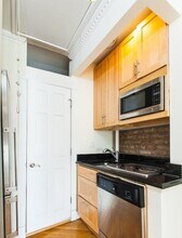 279 E 10th St in New York, NY - Building Photo - Building Photo
