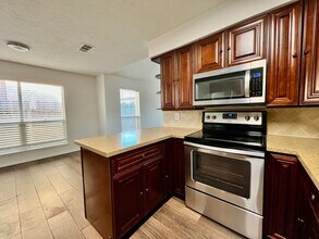 16039 Bear Hill Dr in Houston, TX - Building Photo - Building Photo