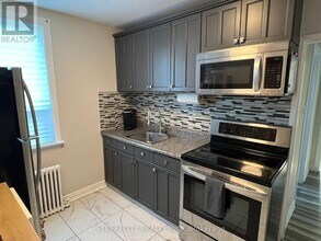 191 Broadway St in Mississauga, ON - Building Photo - Building Photo