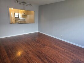 8927 Reading Ave, Unit 8927 Reading Ave in Los Angeles, CA - Building Photo