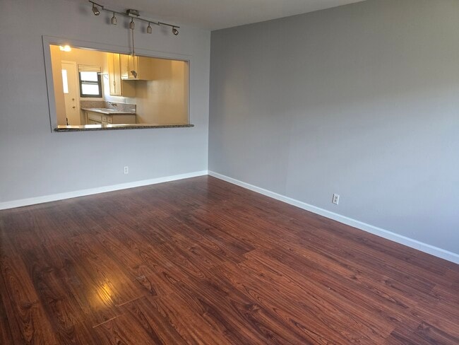 8927 Reading Ave, Unit 8927 Reading Ave