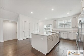 46 Mariveles Wy in Tinton Falls, NJ - Building Photo - Building Photo